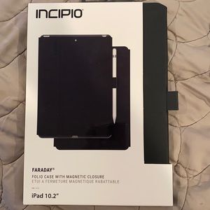Incipio Faraday Folio Case IPad 10.2”